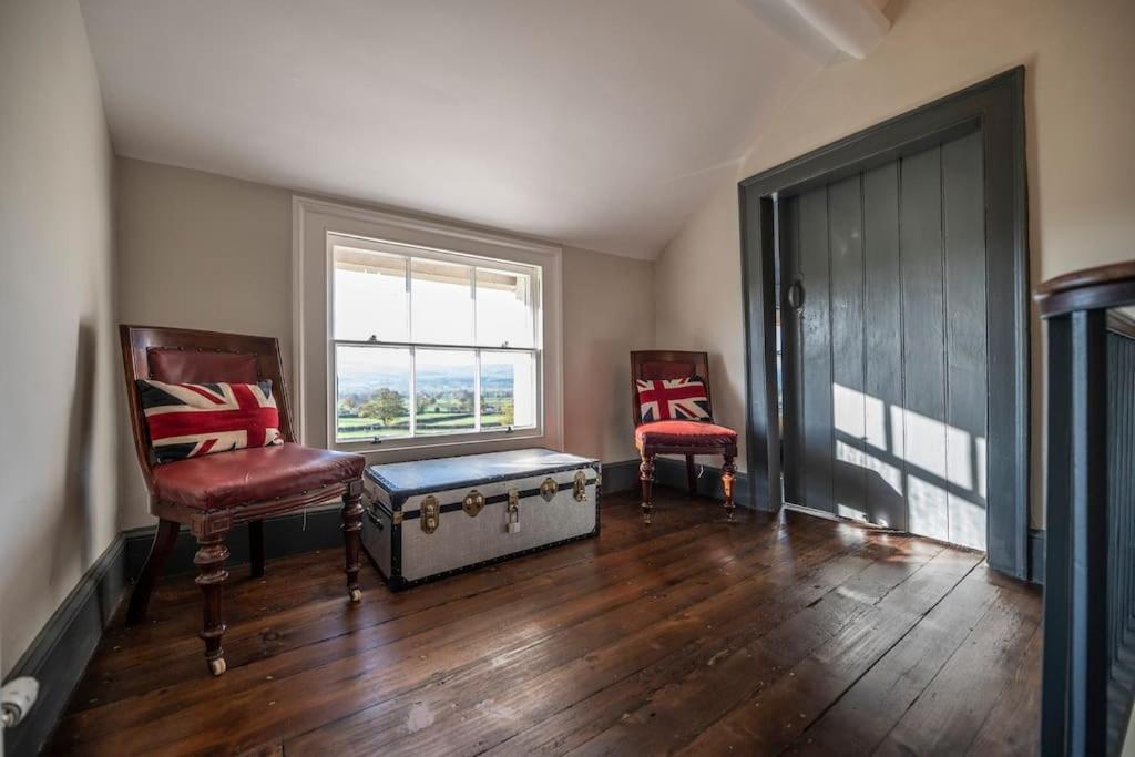 Georgian Country House -Panoramic Views -Sleeps 12 Ρούθιν Εξωτερικό φωτογραφία